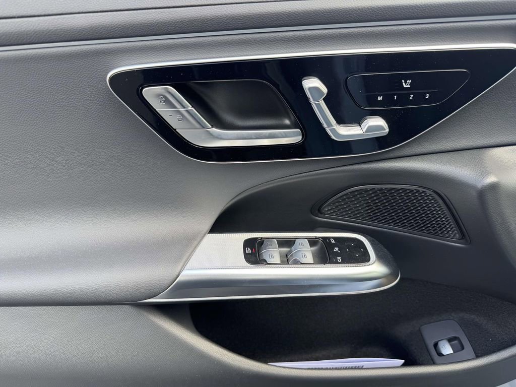 New 2026 MANUFAKTUR Alpine Grey Mercedes-Benz E 350 image 17