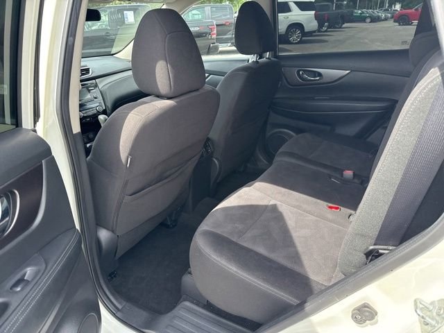Used 2016 White Nissan SV image 21