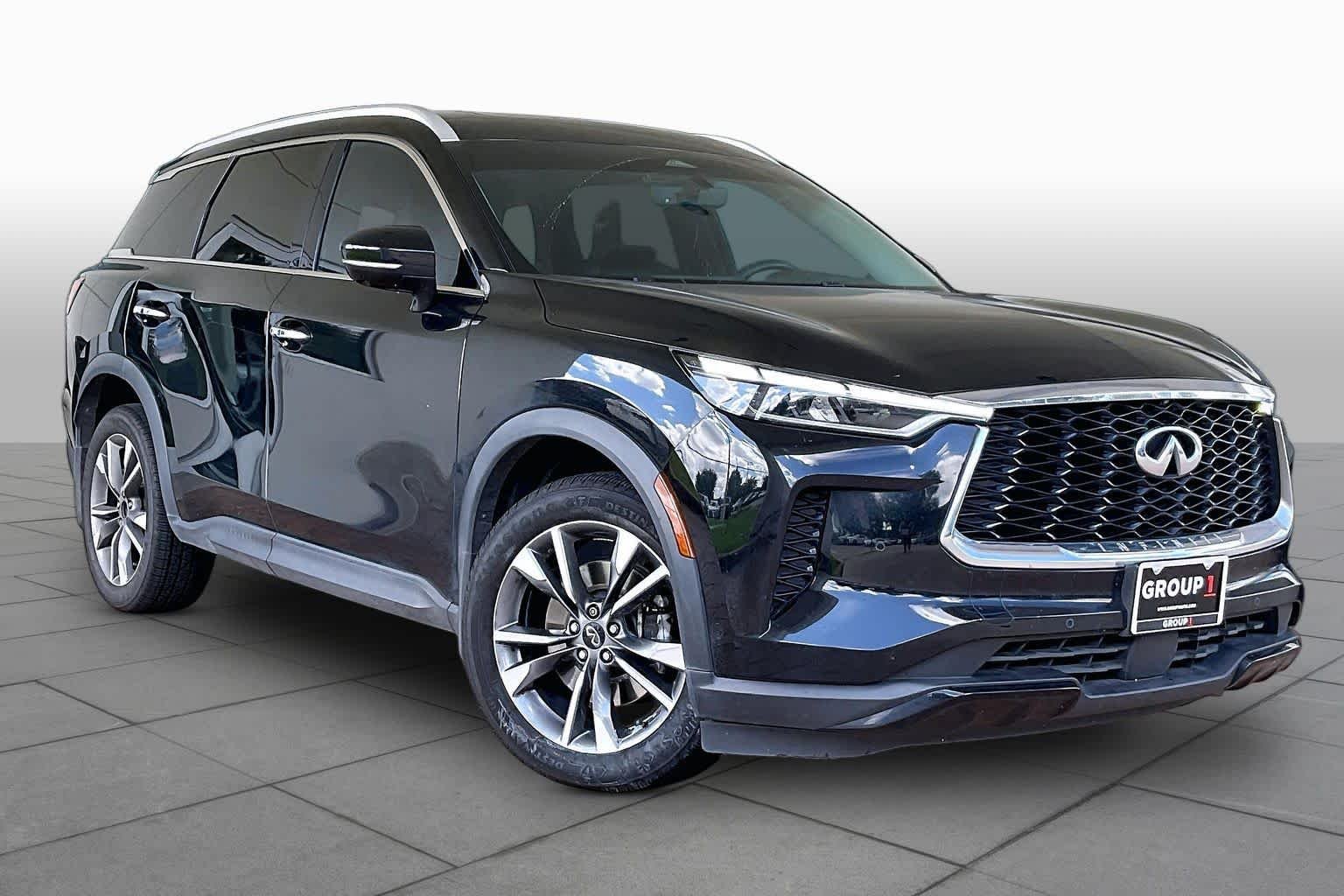 Used 2024 Mineral Black INFINITI LUXE image 3