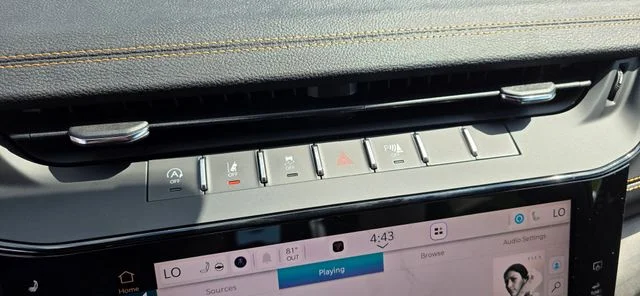 New 2026 White/off-white Jeep Limited image 28
