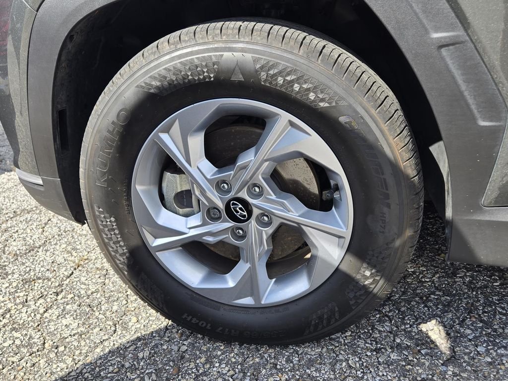 Used 2023 Gray Hyundai SEL image 5