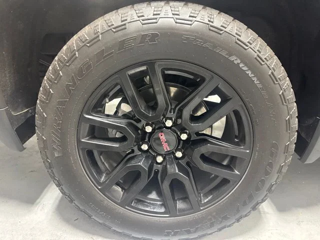 Used 2026 Silver GMC Elevation image 6