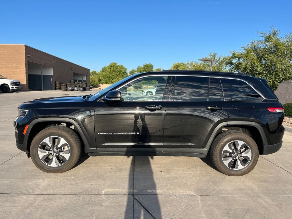 Certified Used 2024 Black Jeep 4xe image 11