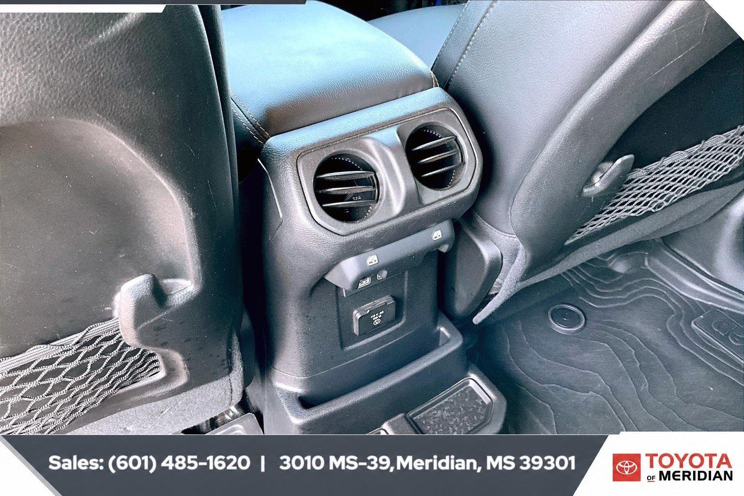 Used 2024 Hydro Blue Pearlcoat Jeep Sahara image 24