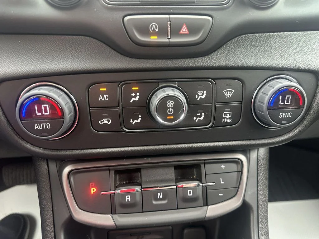 Used 2024 Blue GMC AT4 image 25