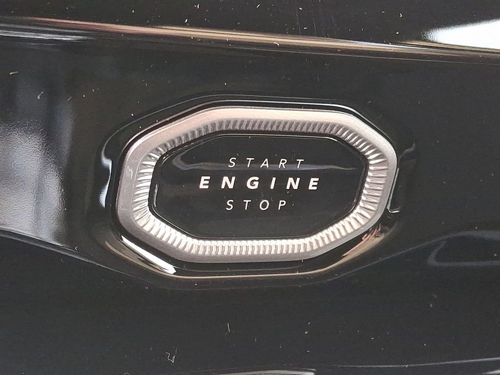 New 2026 Baltic Gray Metallic Clearcoat Jeep Altitude image 16