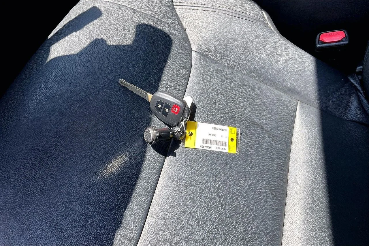 Certified Used 2019 Red Toyota SR5 image 32