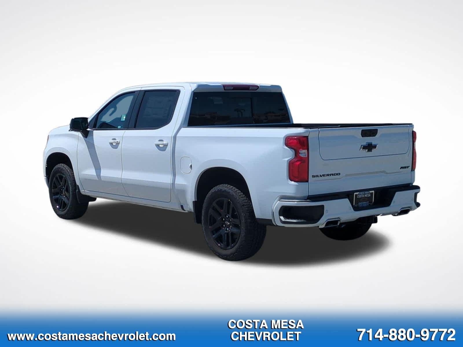 New 2026 Summit White Chevrolet RST image 7