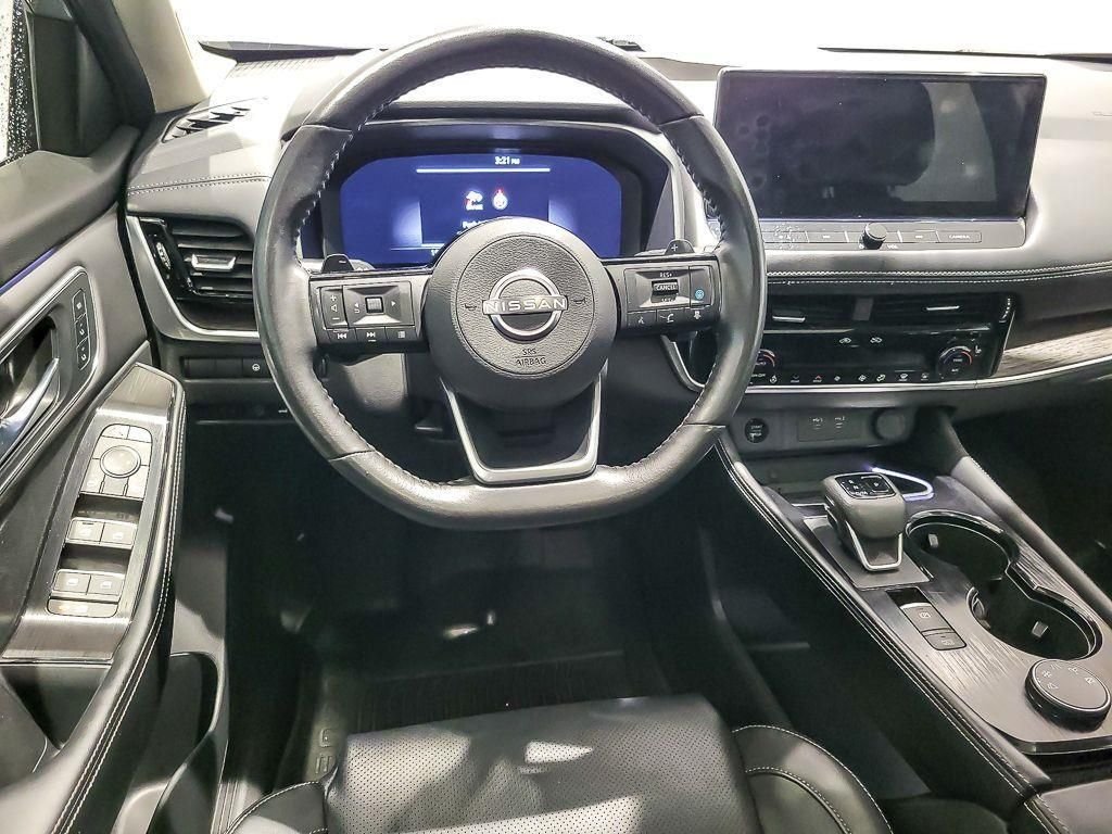 Used 2024 Boulder Gray Nissan Platinum image 11