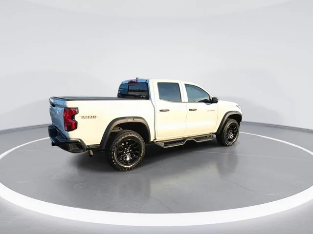Used 2025 White Chevrolet Trail Boss image 7