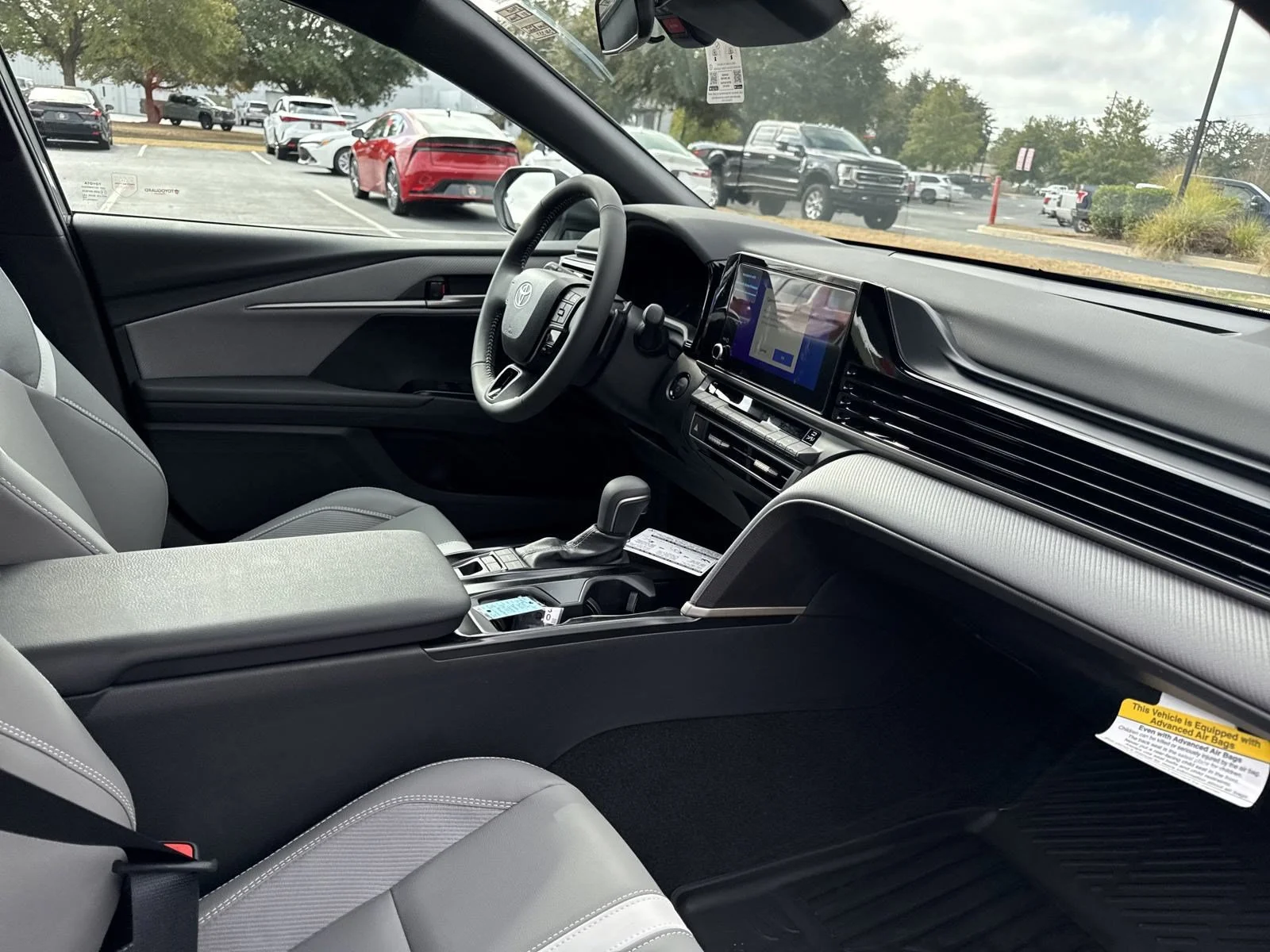 Used 2025  Toyota  image 33