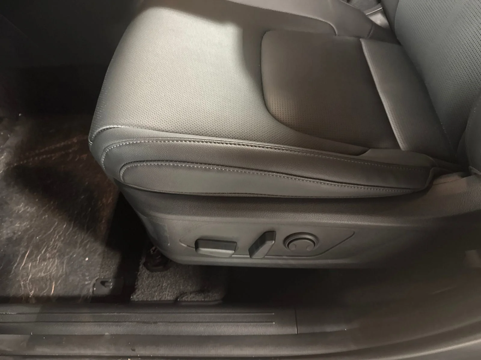 New 2026 Fusion Black Kia EX image 25