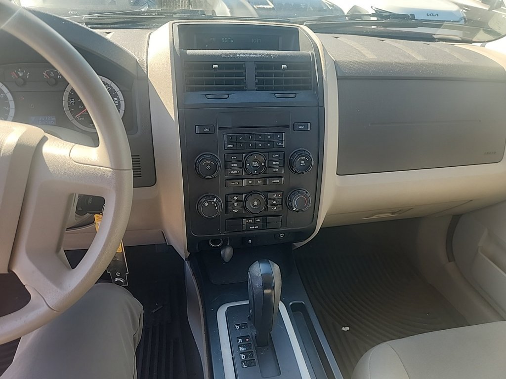 Used 2010 Red Ford XLS image 23