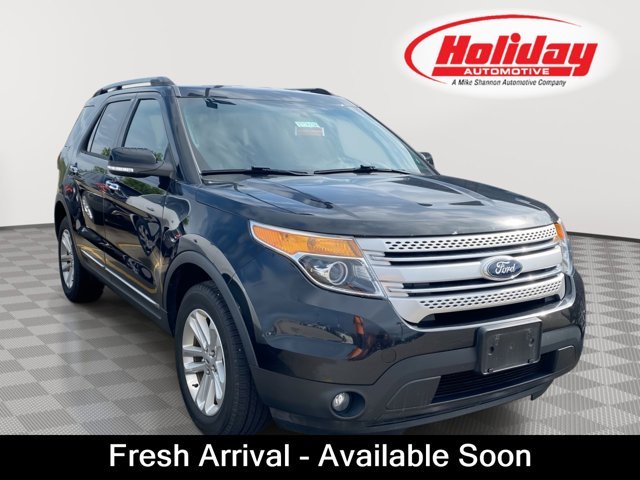 Used 2015 Tuxedo Black Metallic Ford XLT image 1