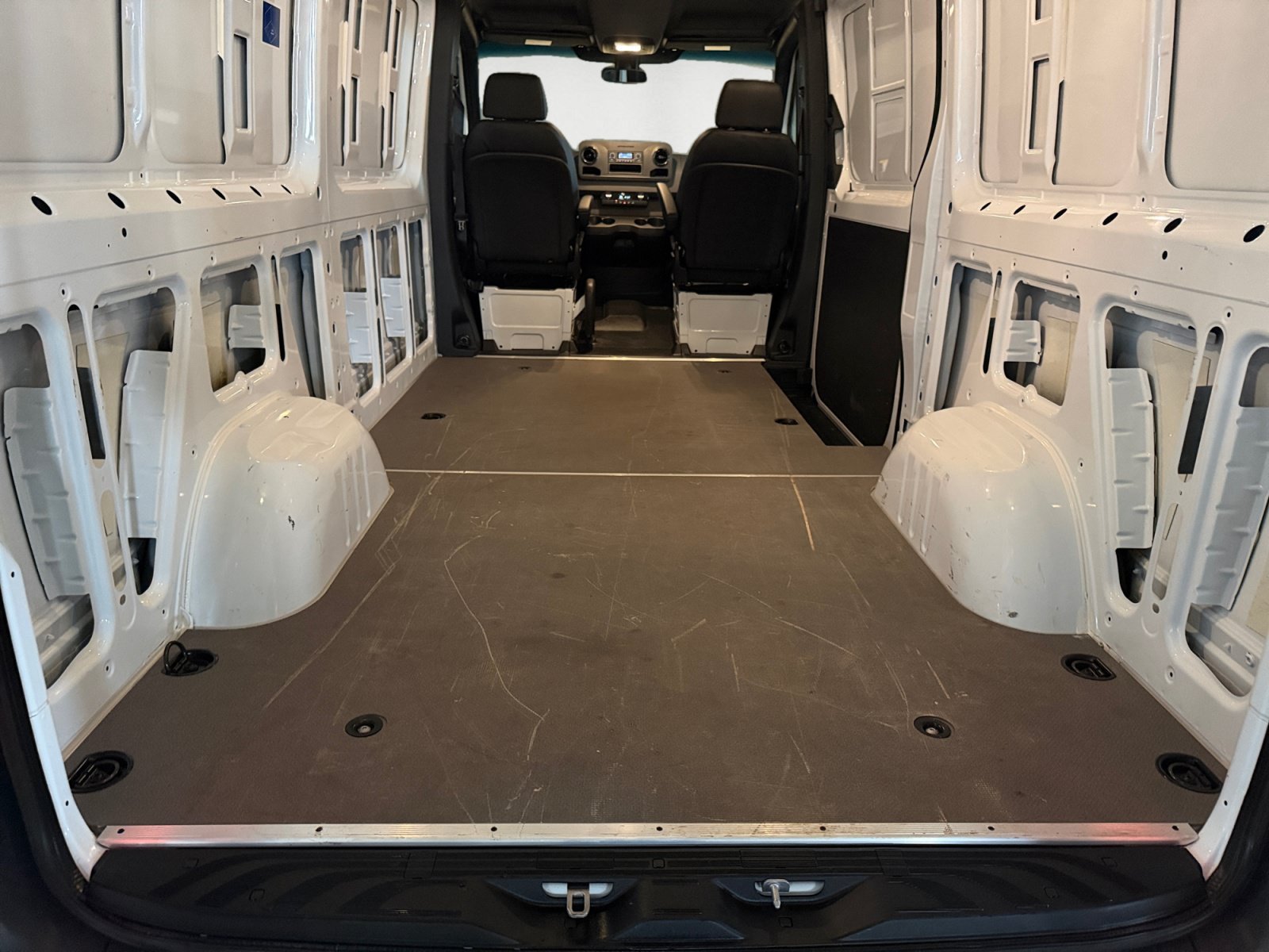 Used 2025 Arctic White Mercedes-Benz Cargo 144 WB image 19
