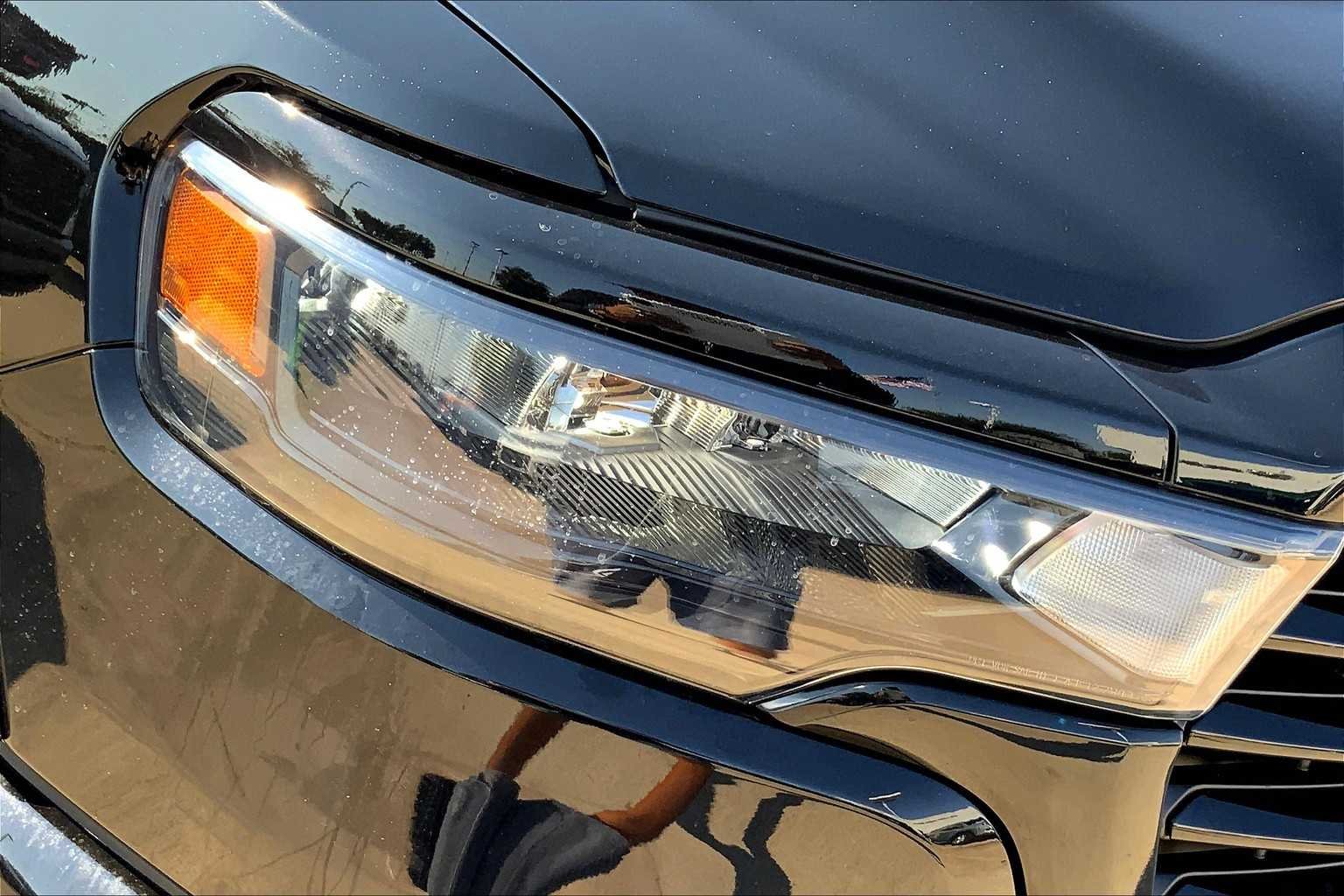 New 2026 Diamond Black Crystal Pearl-Coat Exterior Paint RAM Laramie image 13