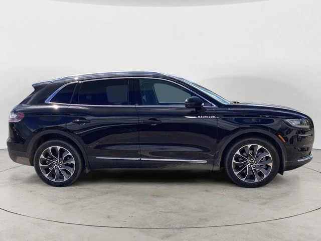 Used 2023 Black Metallic Lincoln Reserve image 6