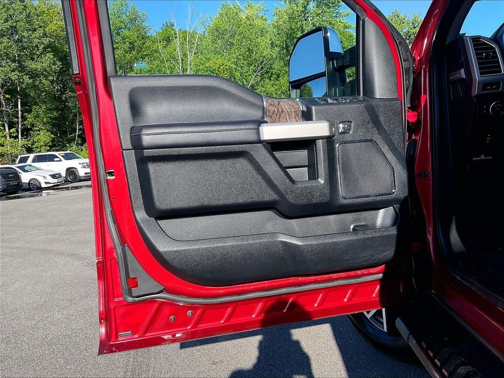 Used 2017 Red Ford Lariat image 9