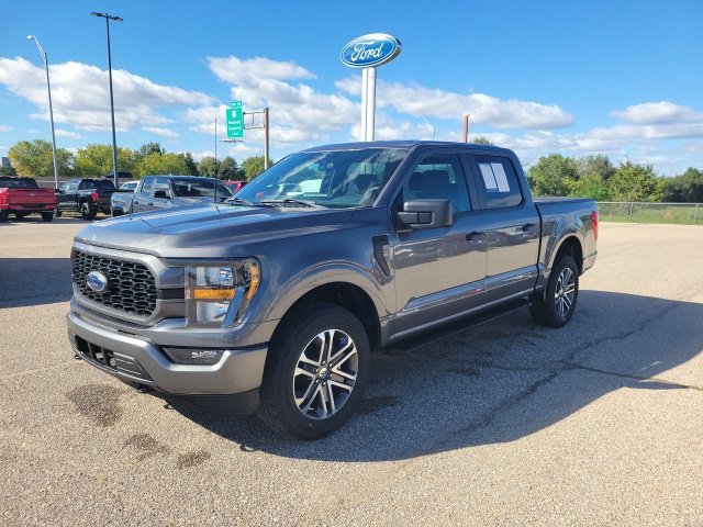 Used 2023 Gray Metallic Ford XL image 20