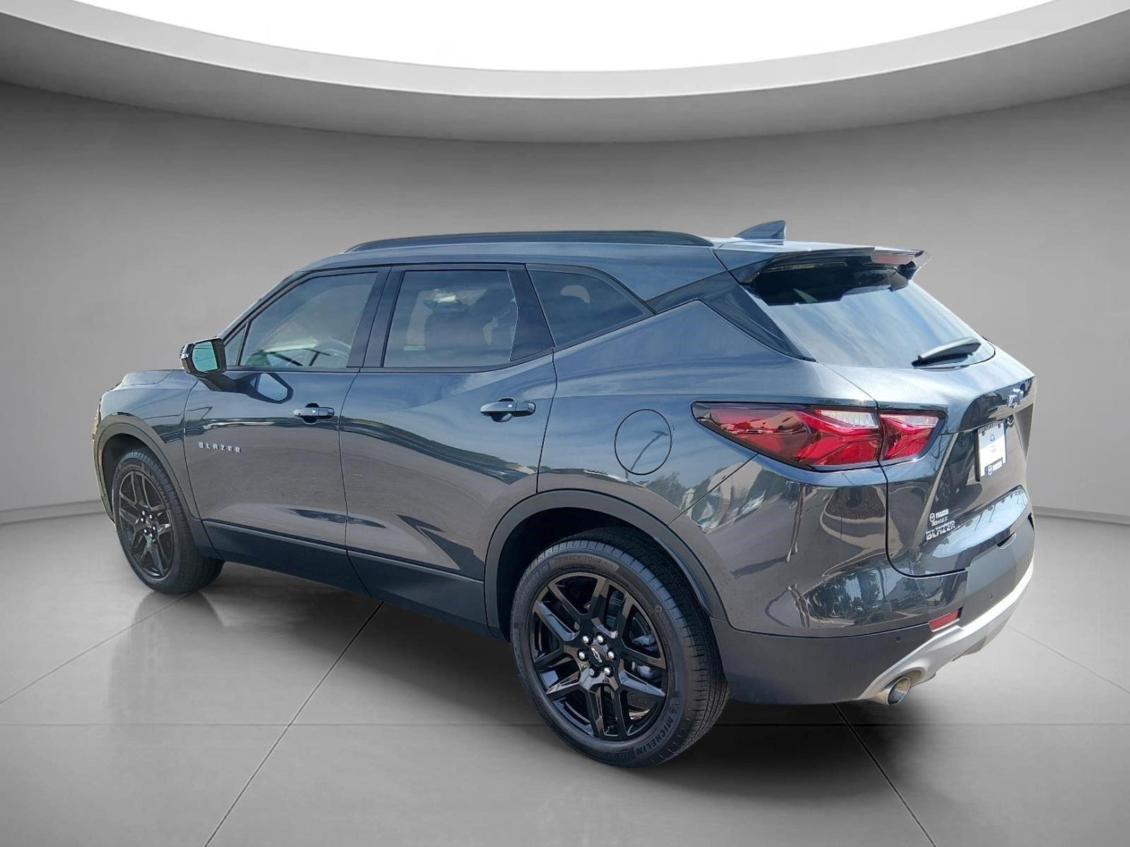 Used 2022 Iron Gray Metallic Chevrolet LT image 3