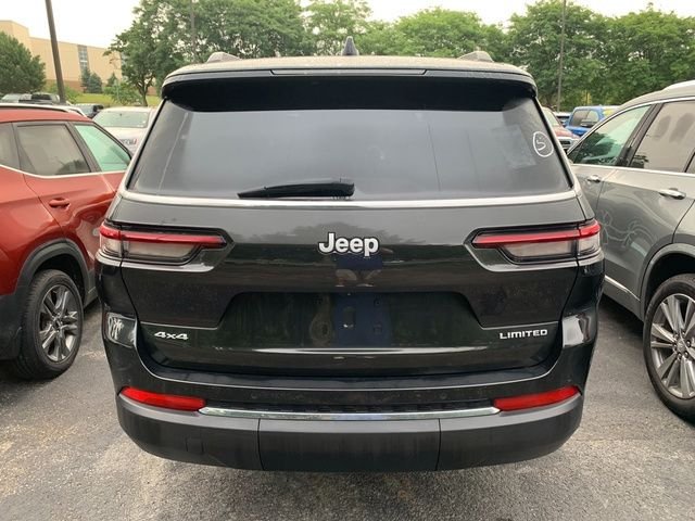 Used 2024 Gray Jeep Limited image 5