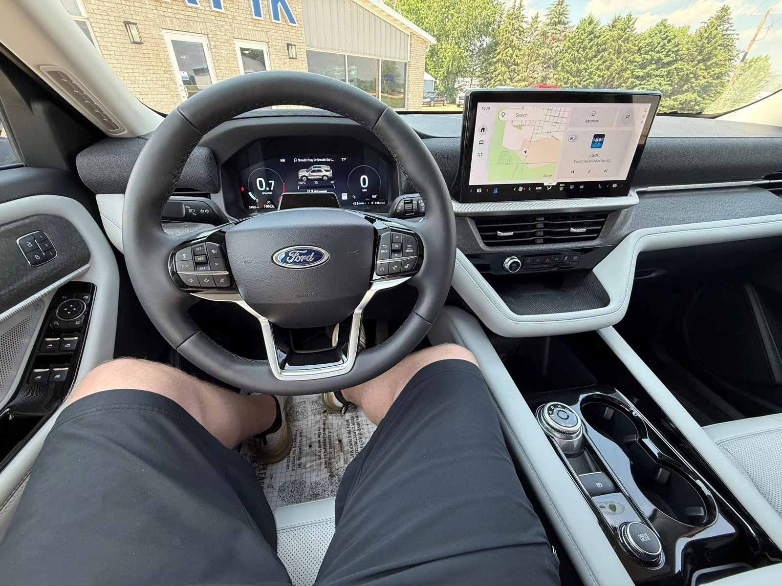 2026 Ford Explorer Platinum - Photo 14