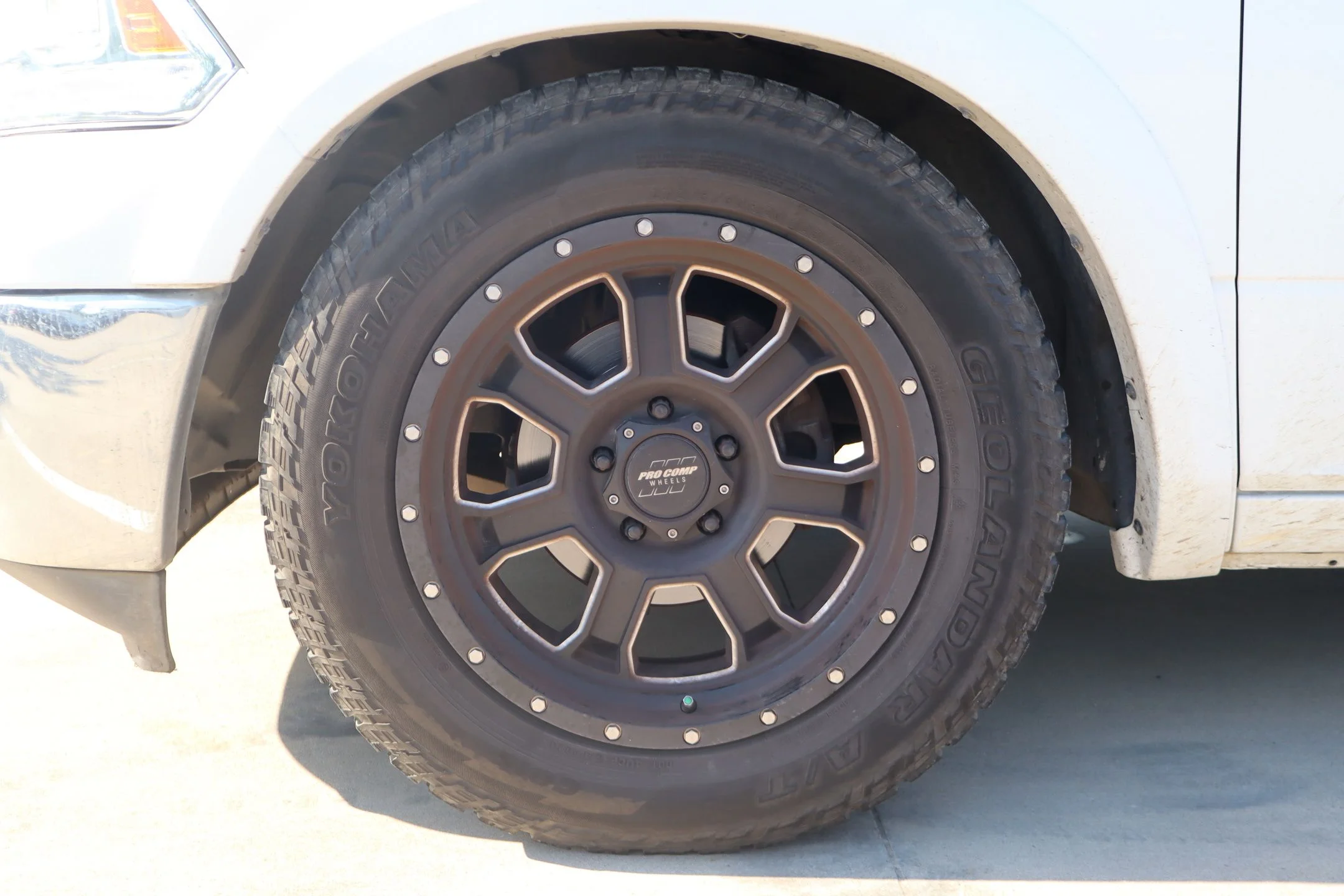 Used 2017 White Ram Laramie image 10