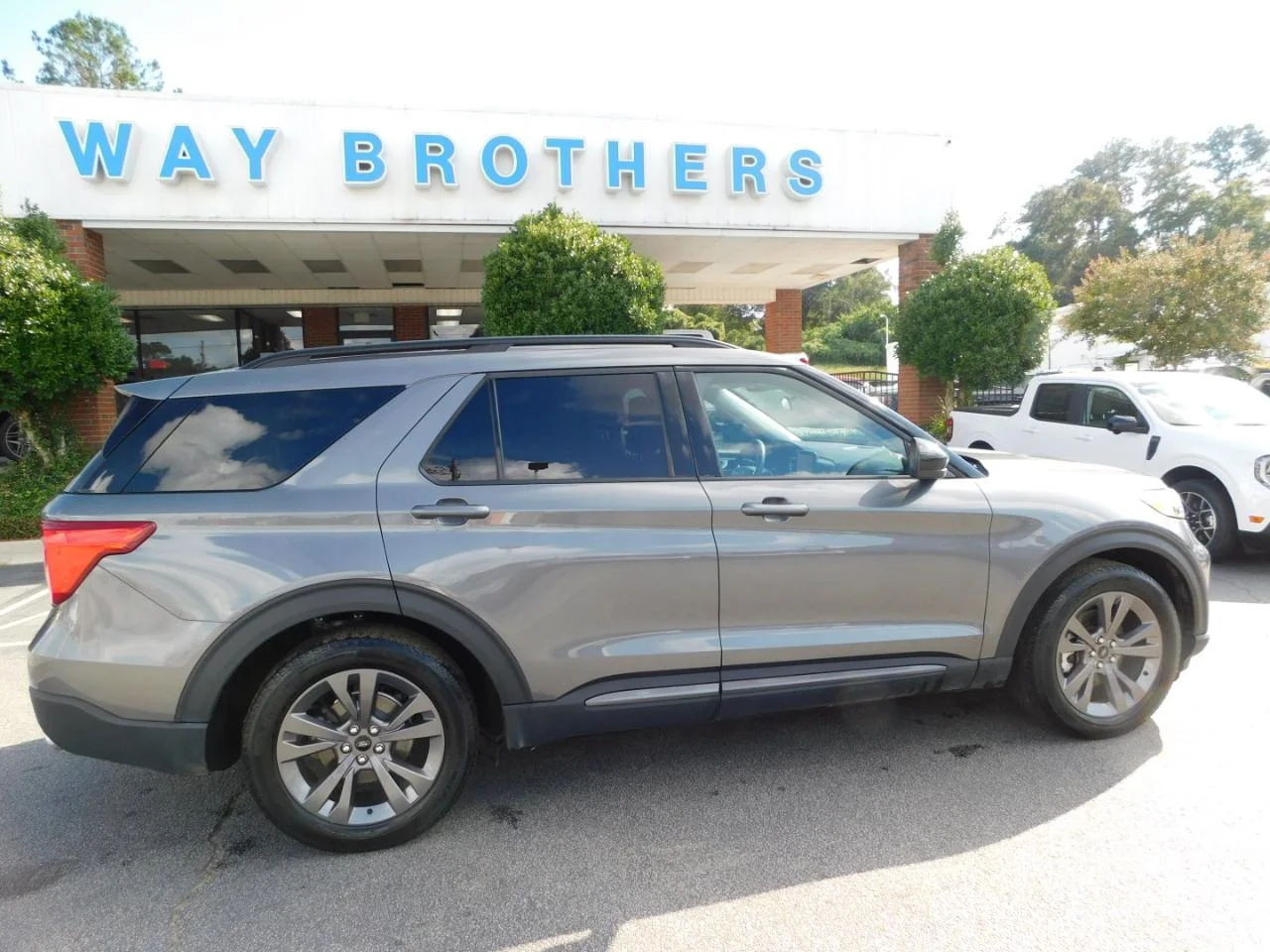Used 2024 Carbonized Gray Metallic Ford XLT RWD image 1