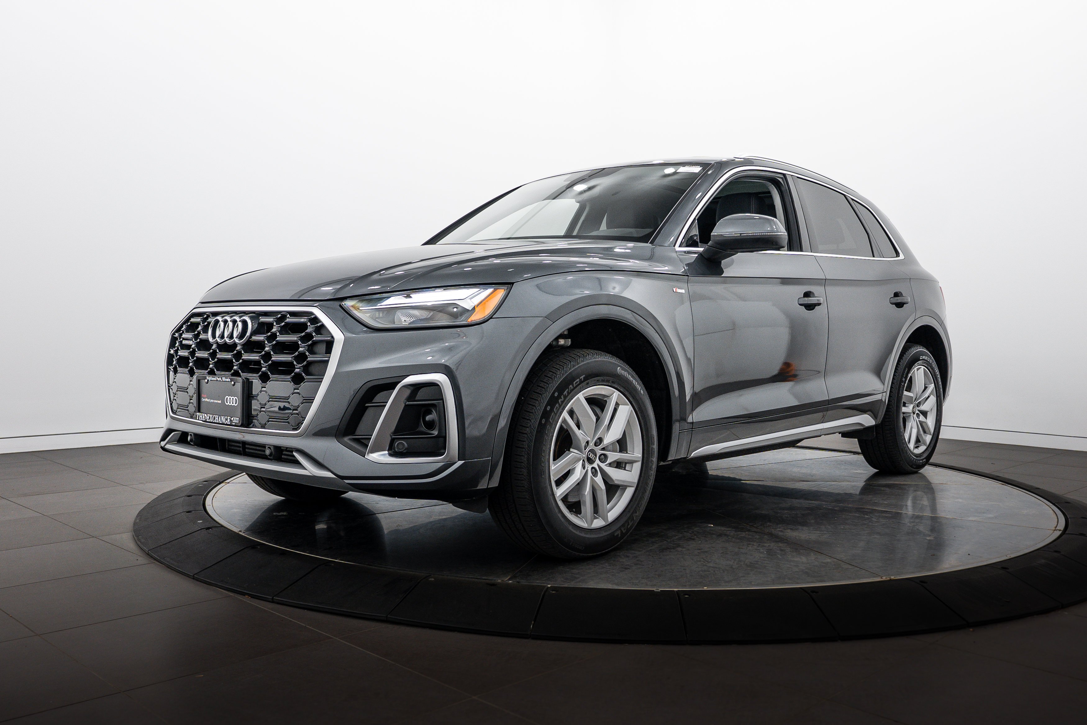 Certified Used 2023 Daytona Gray Pearl Effect Audi S line Premium image 6