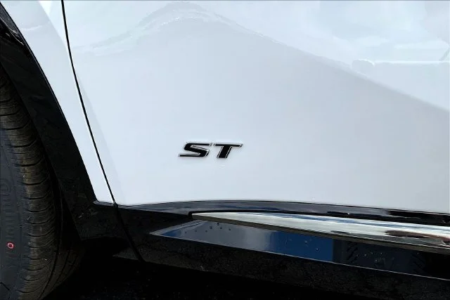 New 2026 Summit White Buick Sport Touring image 9