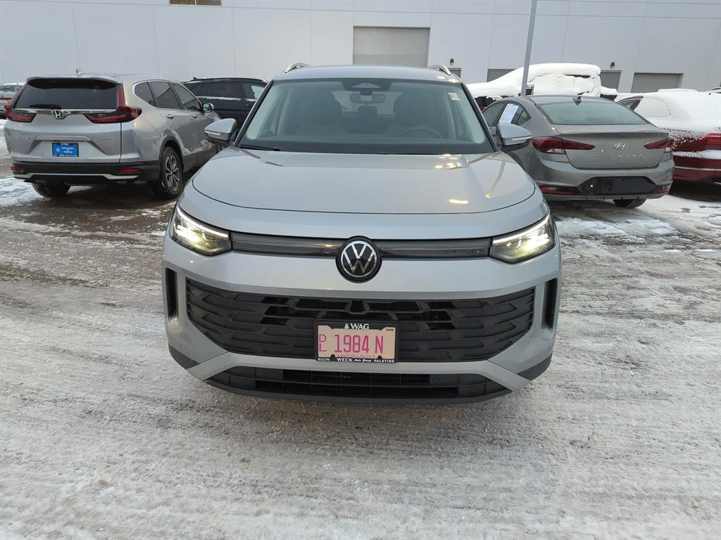 Certified Used 2025 Pyrite Silver Metallic (k2k2) Volkswagen 2.0T S 4MOTION image 9