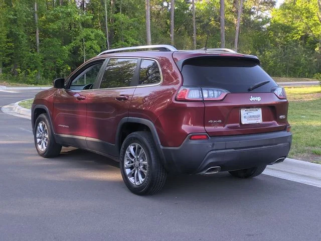 Used 2021 Red Jeep Latitude Lux image 11