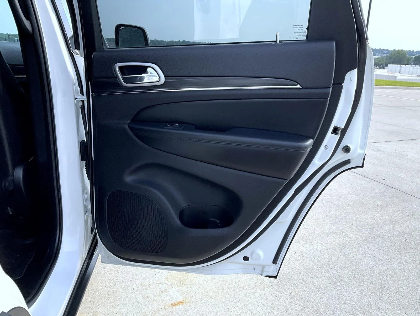 Used 2020 White Jeep Limited image 18