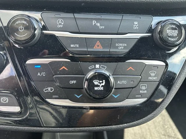 Used 2018 Black Chrysler Limited image 38