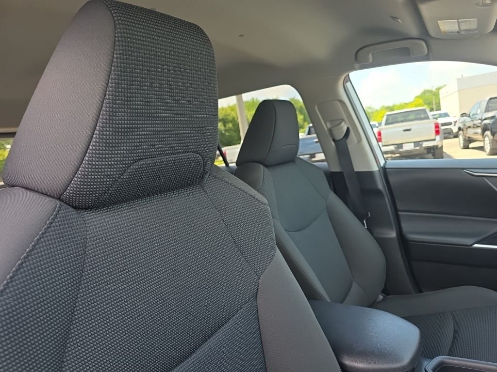 Used 2025 White Toyota LE image 10
