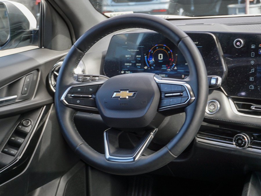 Used 2026 Summit White Chevrolet LT image 16