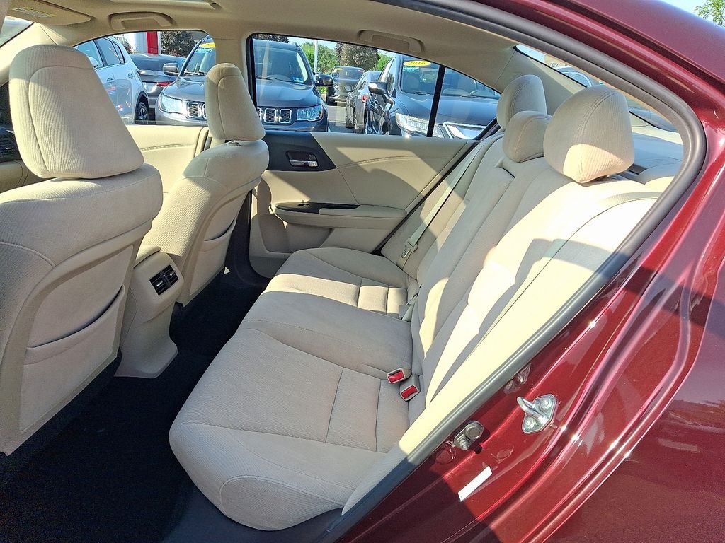 Used 2014 Red Honda EX image 10