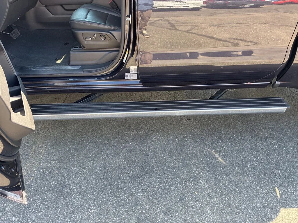 Used 2022 Silver GMC Denali image 16