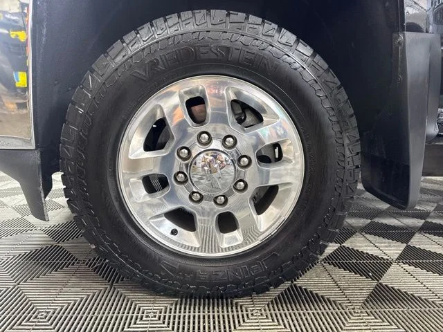 Used 2015 Black Chevrolet LTZ image 10