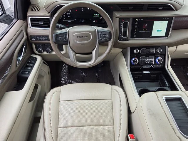 Used 2022 White GMC Denali image 14