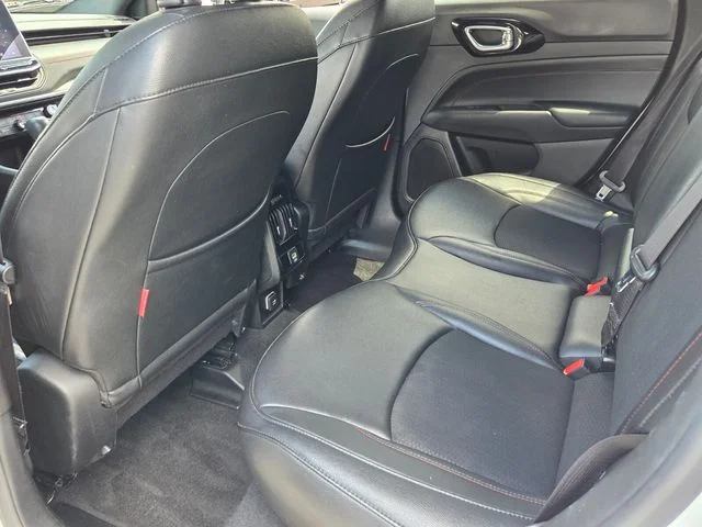 Used 2024 White Jeep Trailhawk image 12