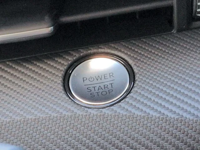New 2026 Star White Metallic Tri-coat Ford Premium image 27
