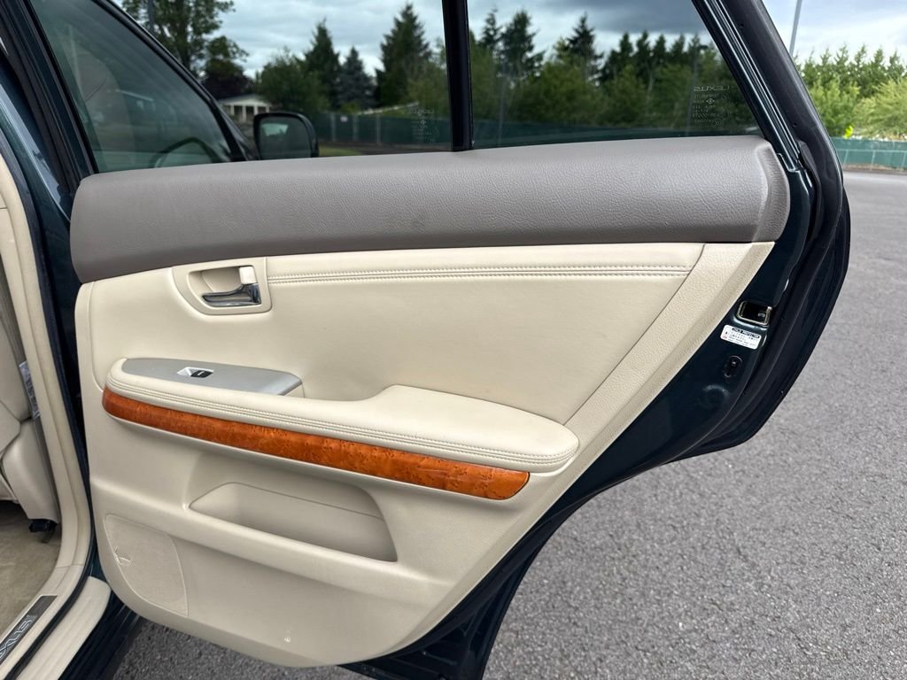 Used 2004 Black Forest Pearl Lexus 330 image 19