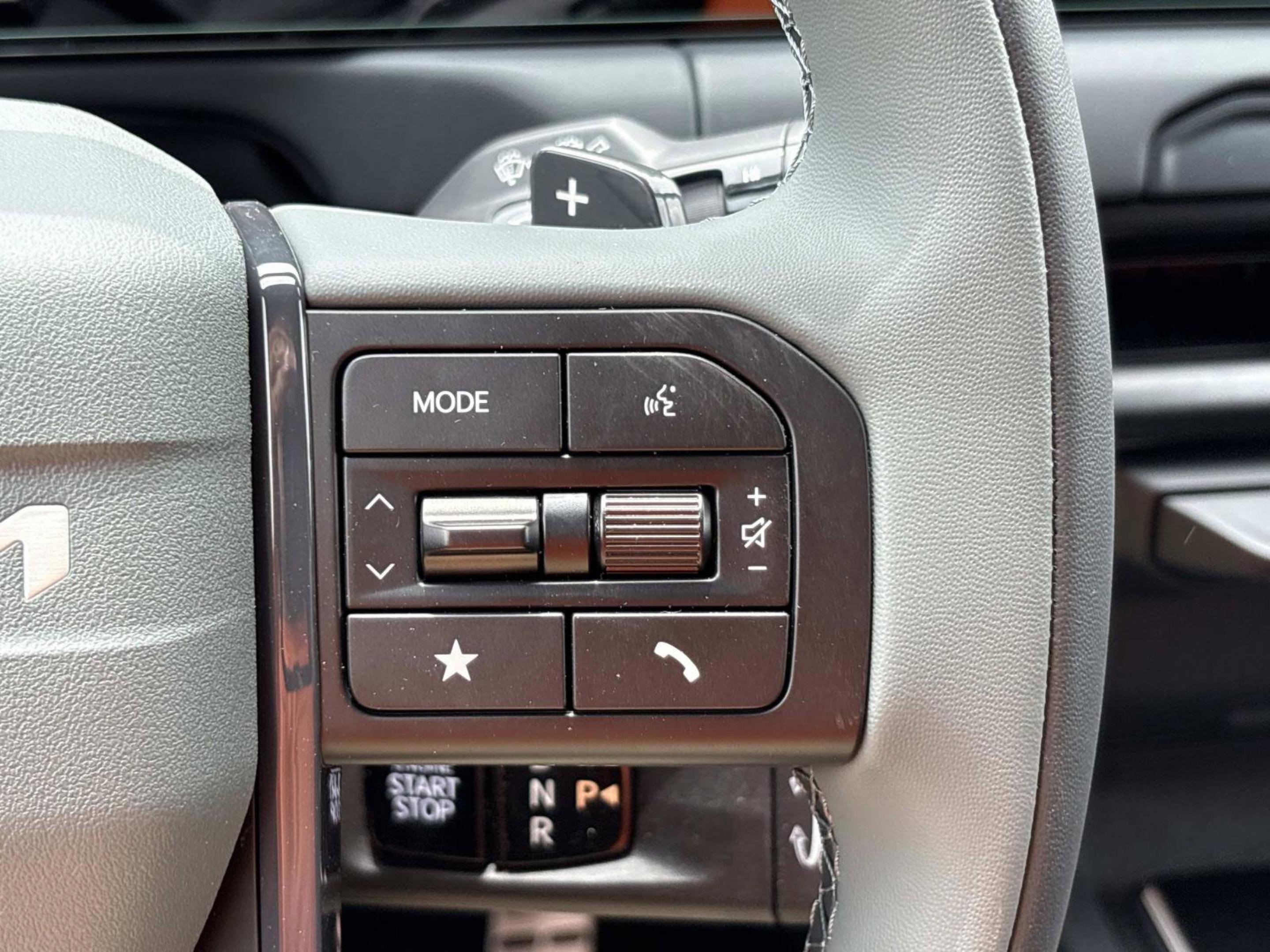New 2027 Black Jade Green Kia X-Line SX image 25