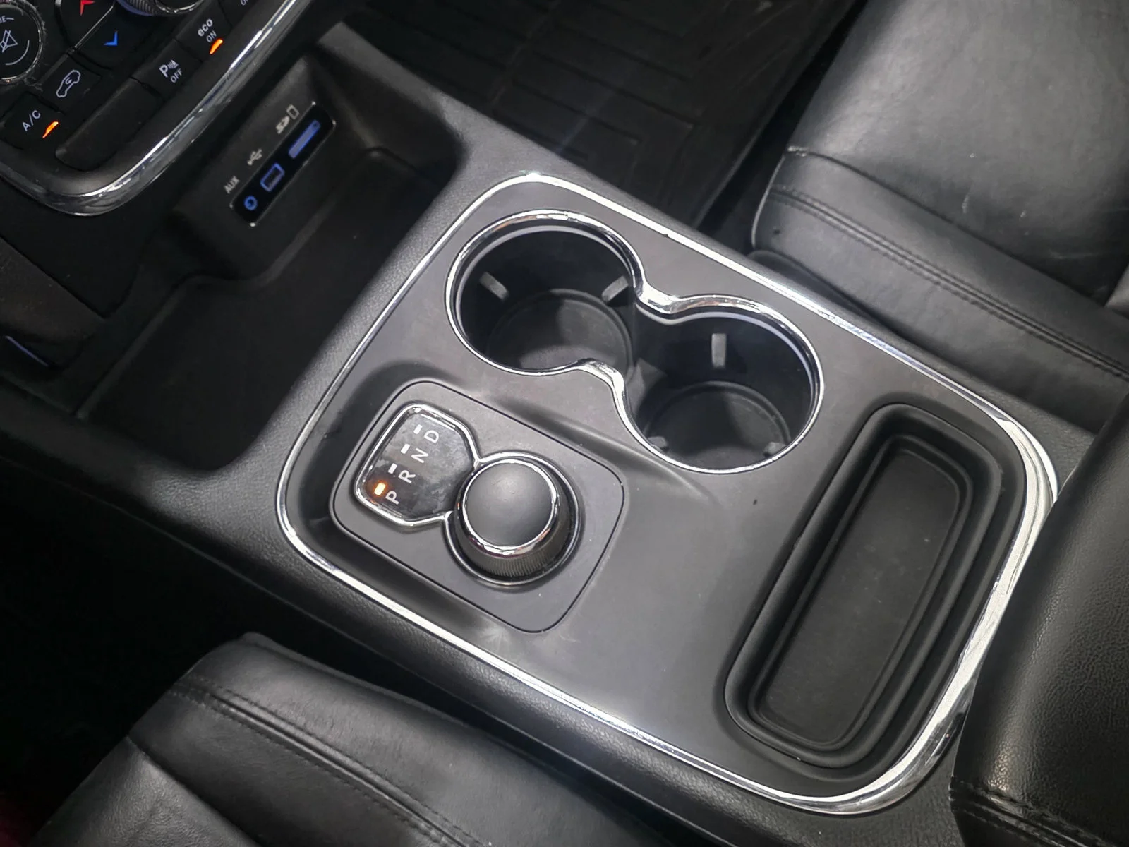 Used 2015 Gray Dodge Limited image 28