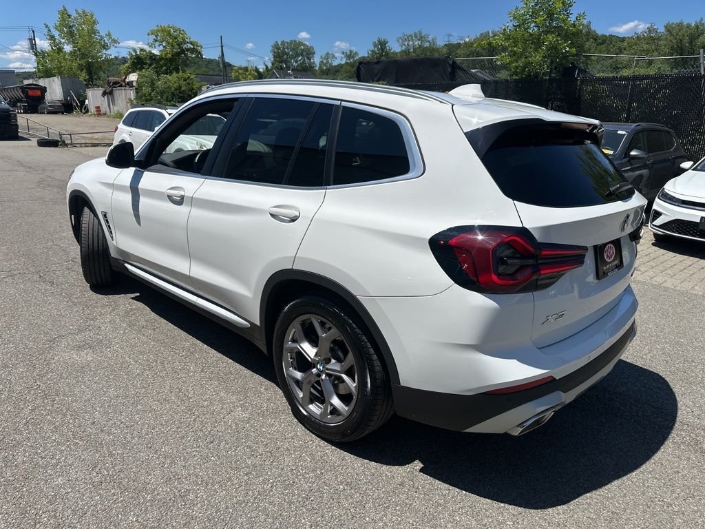 Used 2023 White BMW xDrive30i image 4