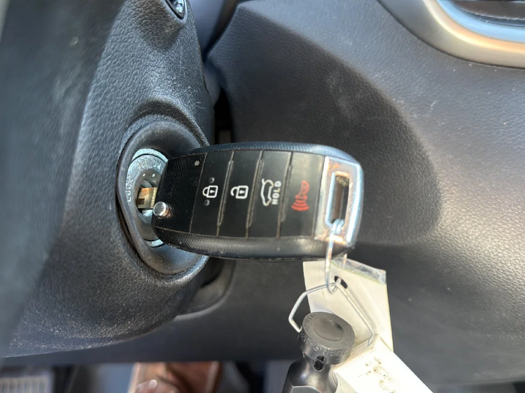 Used 2017 Silver Kia LX image 34