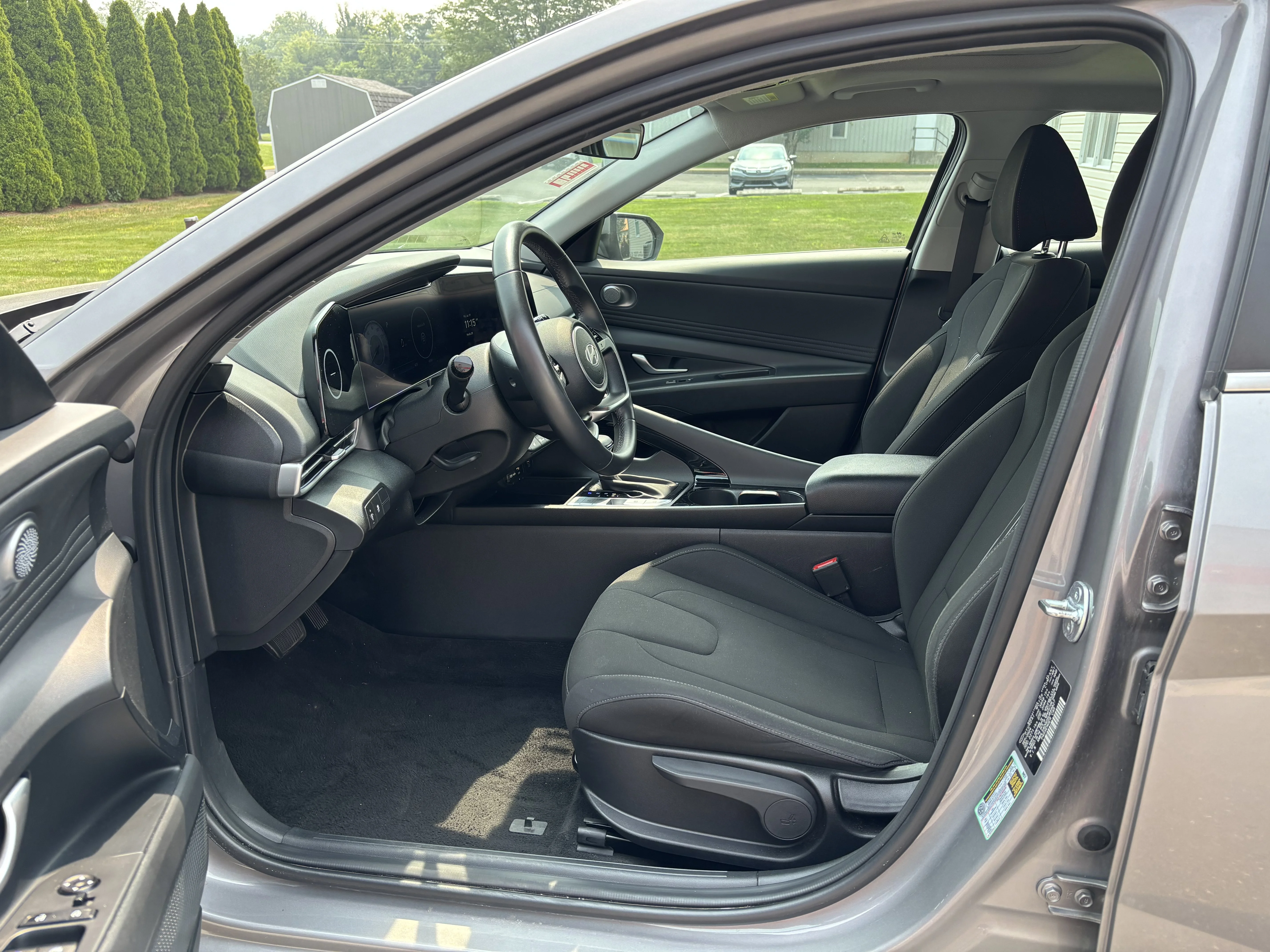 Used 2025 Fluid Metal Hyundai SEL Convenience image 13