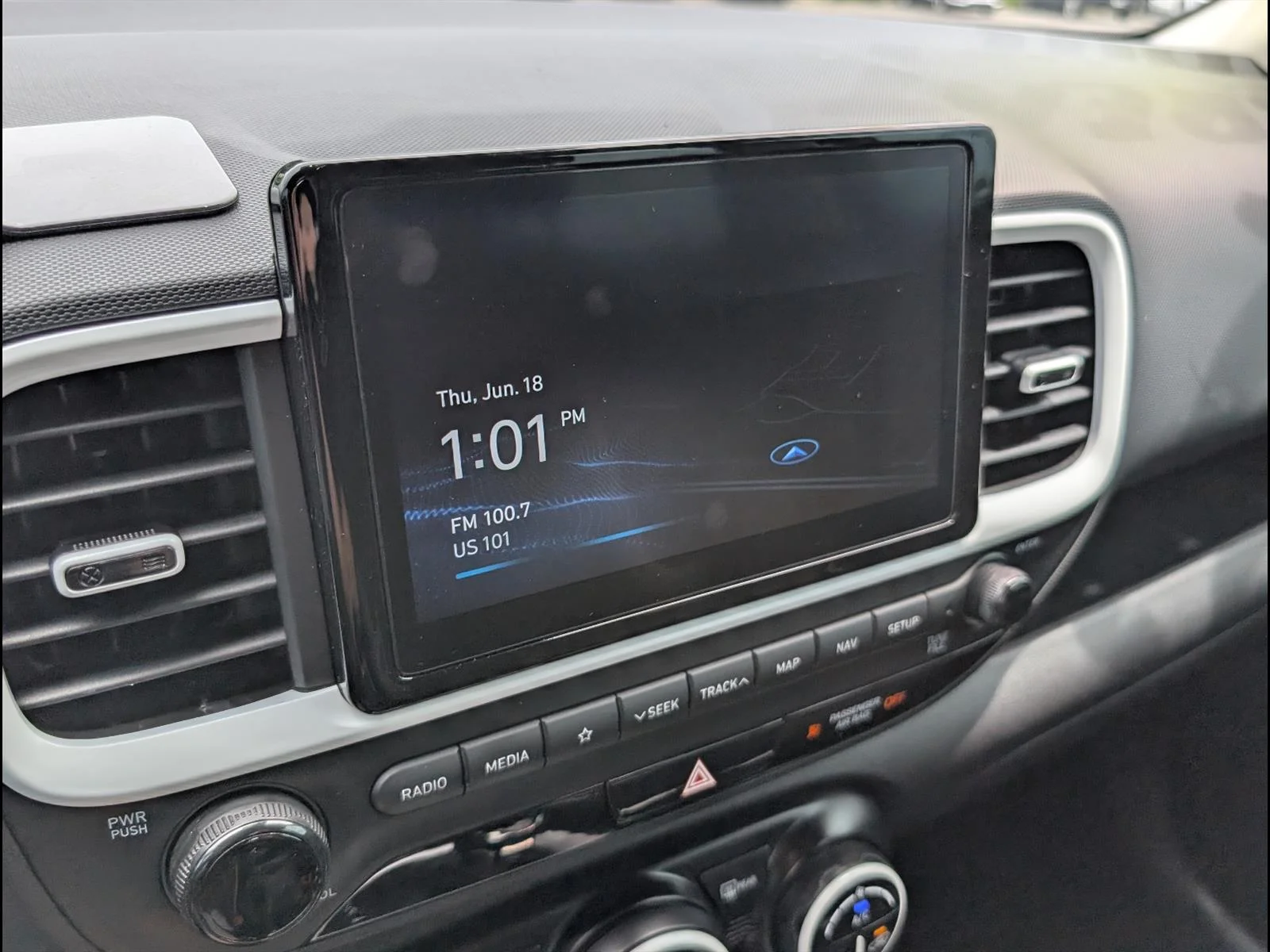 Used 2022 Galactic Gray R3g Hyundai Limited image 12