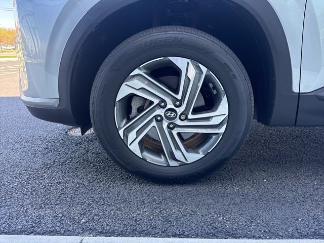 Used 2023 Shimmering Silver Pearl Hyundai SEL image 9